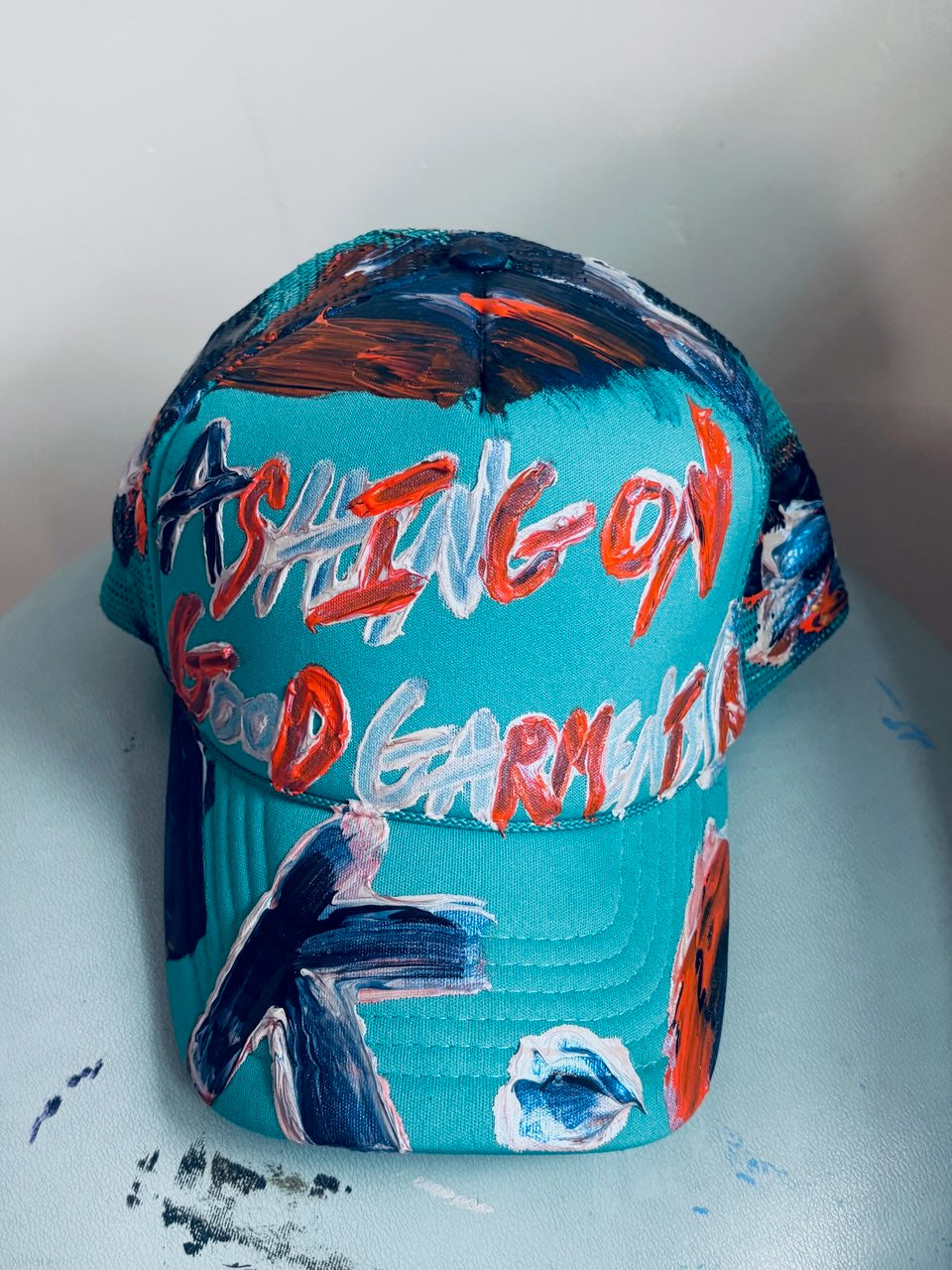 ICONIC MOTION, TOUCHÉ K. HAT