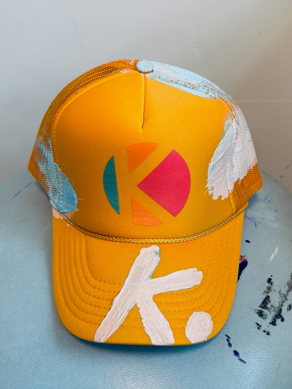 VERY UNFORGETTABLE, TOUCHÉ K. HAT