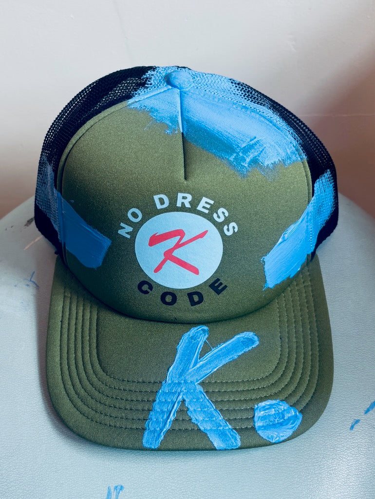 OVERLY BRAGGER K. HAT