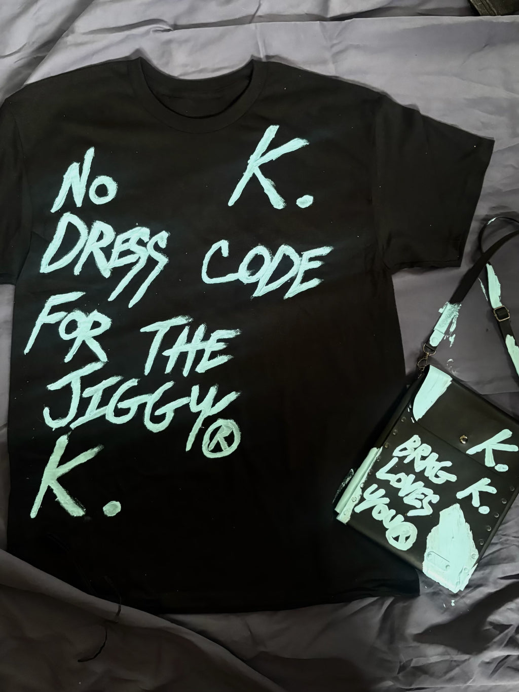 NO DRESS CODE FOR THE JIGGY K. TEE